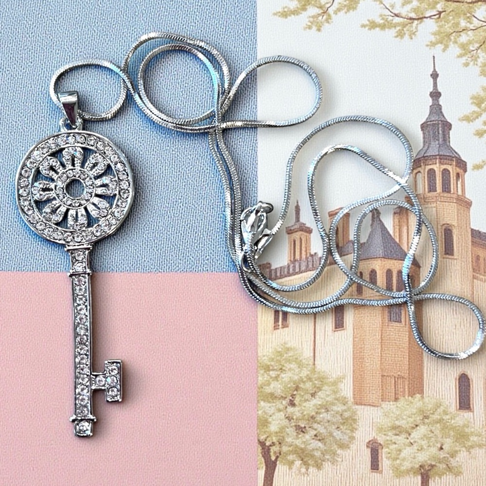 Rhinestone Key Pendant Necklace - Picture 3 of 17